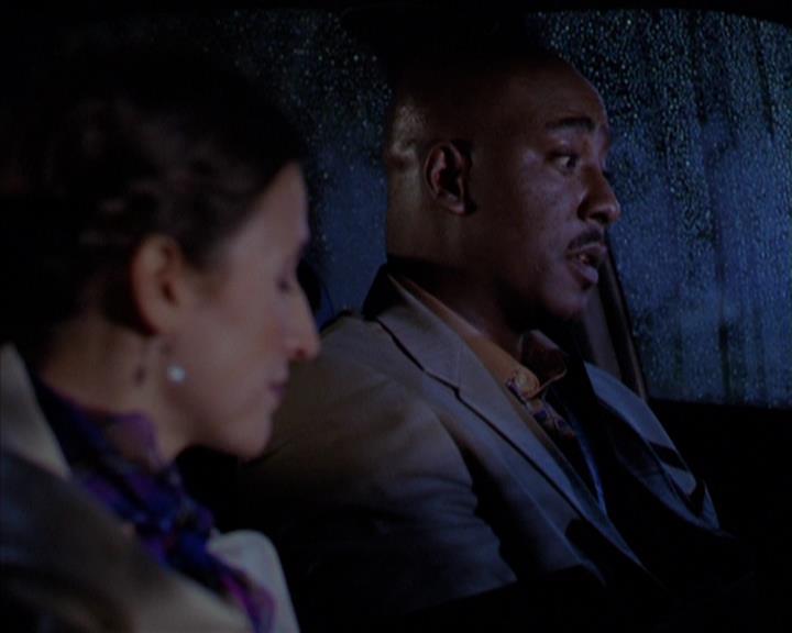 Charmed-Online-dot-316DeathTakesAHalliwell0620.jpg Charmed-Online-dot-316DeathTakesAHalliwell0620.jpg