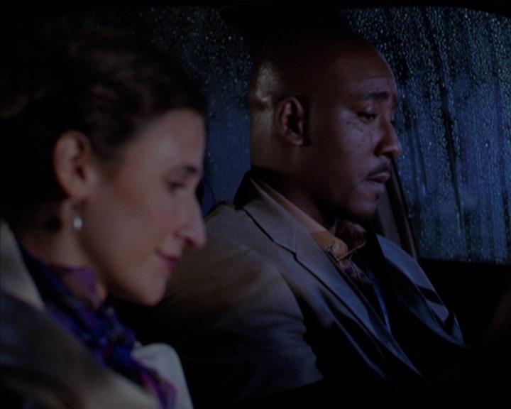 Charmed-Online-dot-316DeathTakesAHalliwell0621.jpg Charmed-Online-dot-316DeathTakesAHalliwell0621.jpg