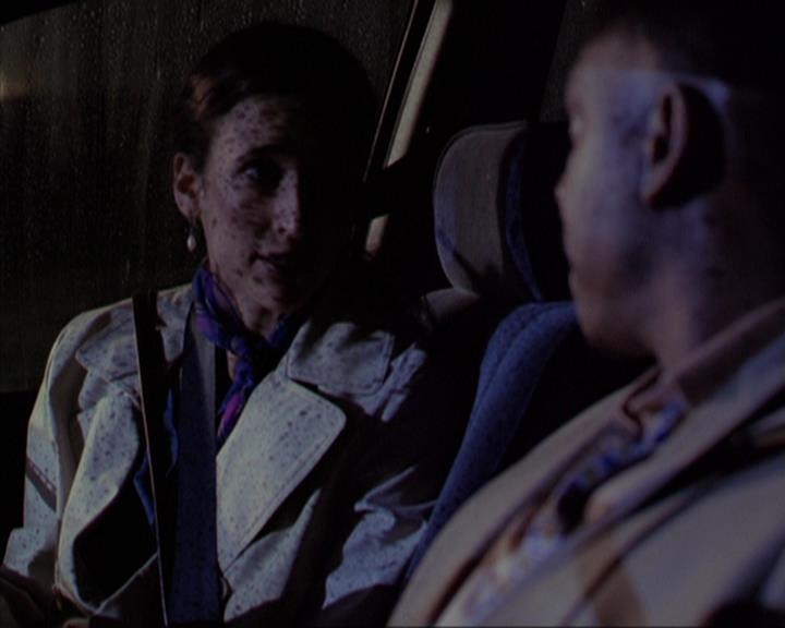 Charmed-Online-dot-316DeathTakesAHalliwell0633.jpg Charmed-Online-dot-316DeathTakesAHalliwell0633.jpg