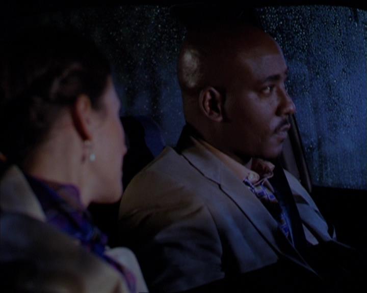 Charmed-Online-dot-316DeathTakesAHalliwell0635.jpg Charmed-Online-dot-316DeathTakesAHalliwell0635.jpg