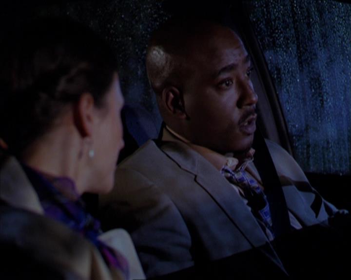 Charmed-Online-dot-316DeathTakesAHalliwell0657.jpg Charmed-Online-dot-316DeathTakesAHalliwell0657.jpg