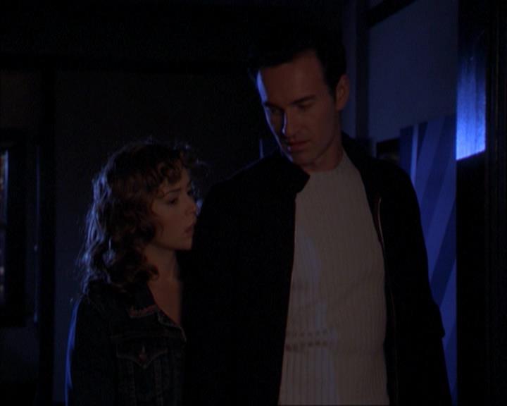 Charmed-Online-dot-316DeathTakesAHalliwell0731.jpg Charmed-Online-dot-316DeathTakesAHalliwell0731.jpg