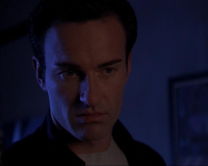 Charmed-Online-dot-316DeathTakesAHalliwell0740.jpg Charmed-Online-dot-316DeathTakesAHalliwell0740.jpg