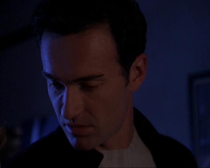 Charmed-Online-dot-316DeathTakesAHalliwell0748.jpg Charmed-Online-dot-316DeathTakesAHalliwell0748.jpg