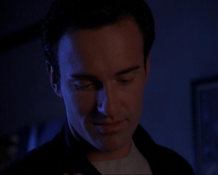 Charmed-Online-dot-316DeathTakesAHalliwell0768.jpg Charmed-Online-dot-316DeathTakesAHalliwell0768.jpg