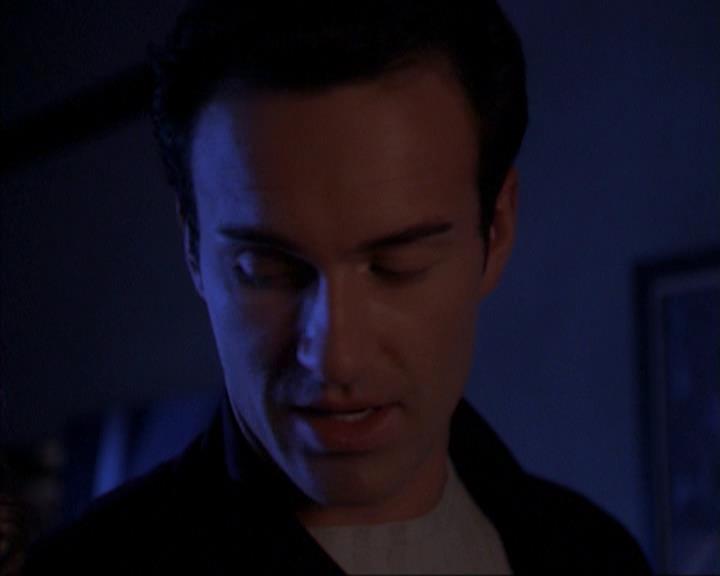 Charmed-Online-dot-316DeathTakesAHalliwell0769.jpg Charmed-Online-dot-316DeathTakesAHalliwell0769.jpg