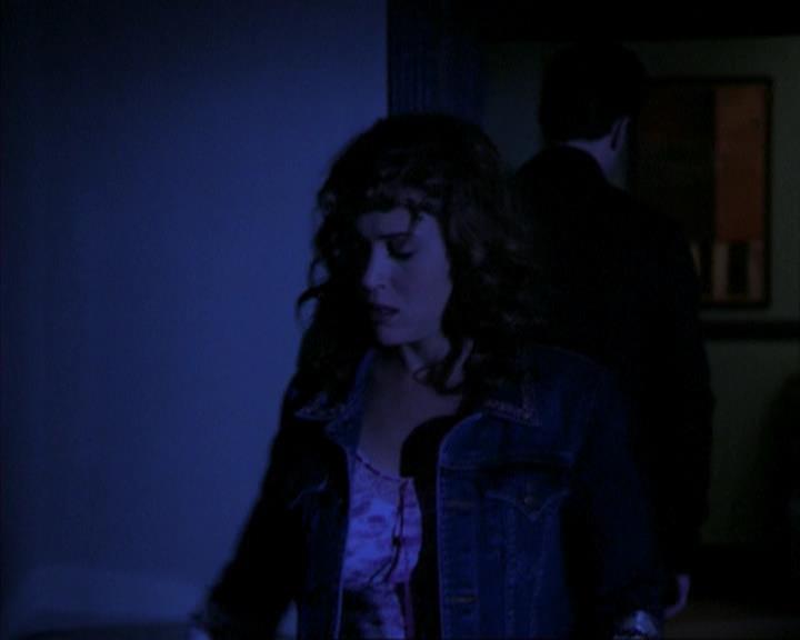Charmed-Online-dot-316DeathTakesAHalliwell0784.jpg Charmed-Online-dot-316DeathTakesAHalliwell0784.jpg