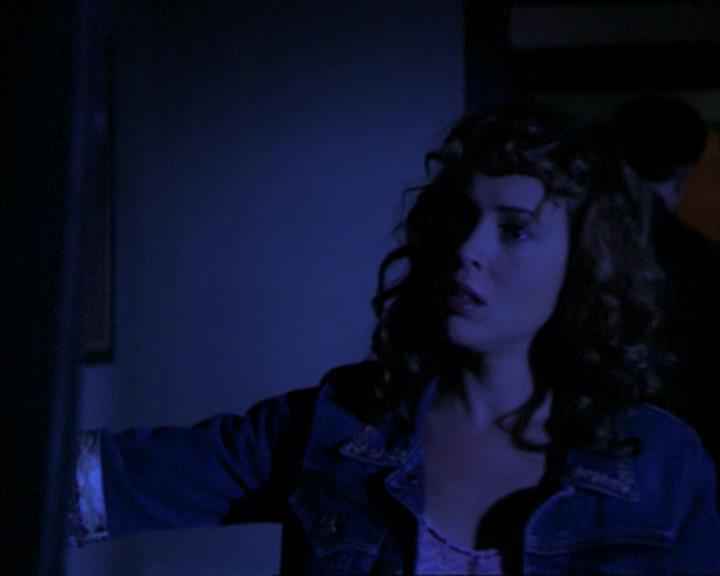 Charmed-Online-dot-316DeathTakesAHalliwell0785.jpg Charmed-Online-dot-316DeathTakesAHalliwell0785.jpg