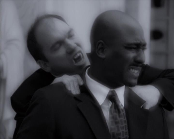 Charmed-Online-dot-316DeathTakesAHalliwell0791.jpg Charmed-Online-dot-316DeathTakesAHalliwell0791.jpg