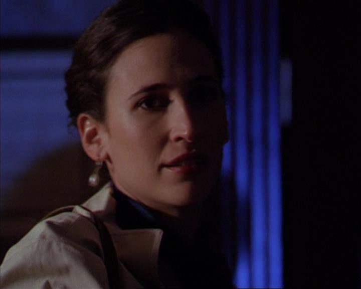 Charmed-Online-dot-316DeathTakesAHalliwell0847.jpg Charmed-Online-dot-316DeathTakesAHalliwell0847.jpg