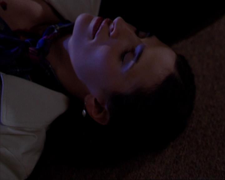 Charmed-Online-dot-316DeathTakesAHalliwell0868.jpg