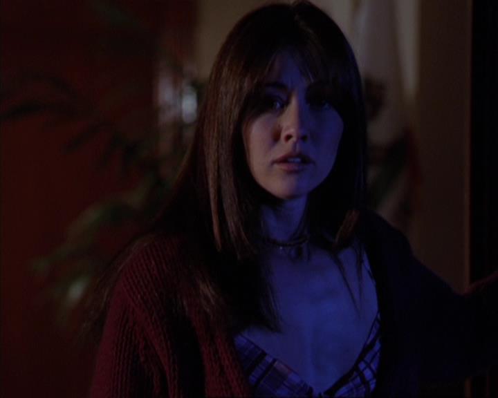 Charmed-Online-dot-316DeathTakesAHalliwell0882.jpg