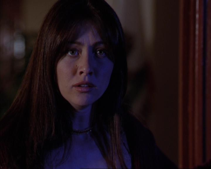 Charmed-Online-dot-316DeathTakesAHalliwell0890.jpg