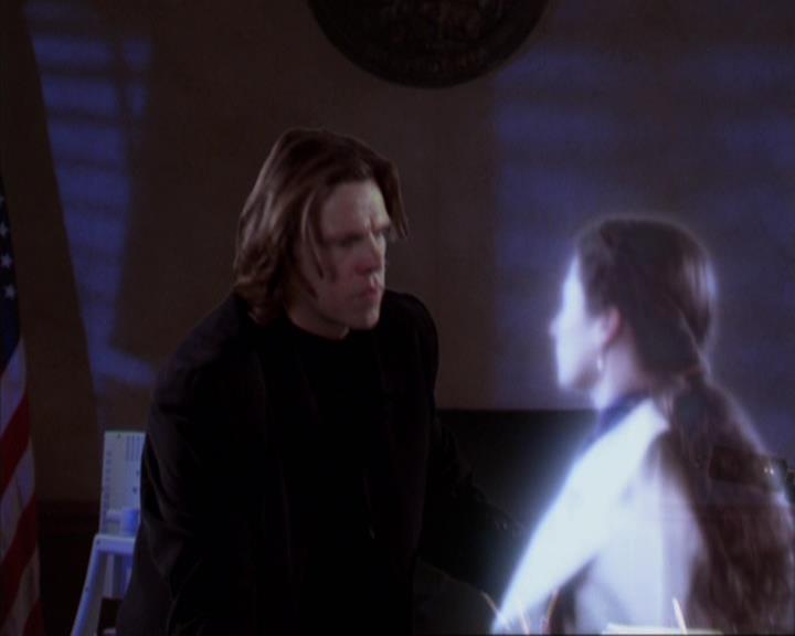 Charmed-Online-dot-316DeathTakesAHalliwell0899.jpg Charmed-Online-dot-316DeathTakesAHalliwell0899.jpg