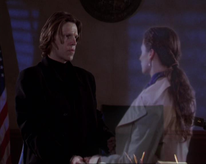 Charmed-Online-dot-316DeathTakesAHalliwell0901.jpg Charmed-Online-dot-316DeathTakesAHalliwell0901.jpg