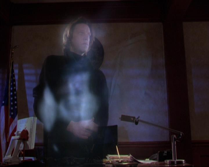 Charmed-Online-dot-316DeathTakesAHalliwell0912.jpg Charmed-Online-dot-316DeathTakesAHalliwell0912.jpg