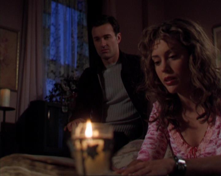 Charmed-Online-dot-316DeathTakesAHalliwell0932.jpg Charmed-Online-dot-316DeathTakesAHalliwell0932.jpg