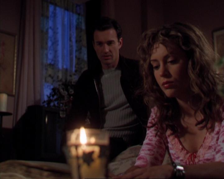 Charmed-Online-dot-316DeathTakesAHalliwell0933.jpg Charmed-Online-dot-316DeathTakesAHalliwell0933.jpg