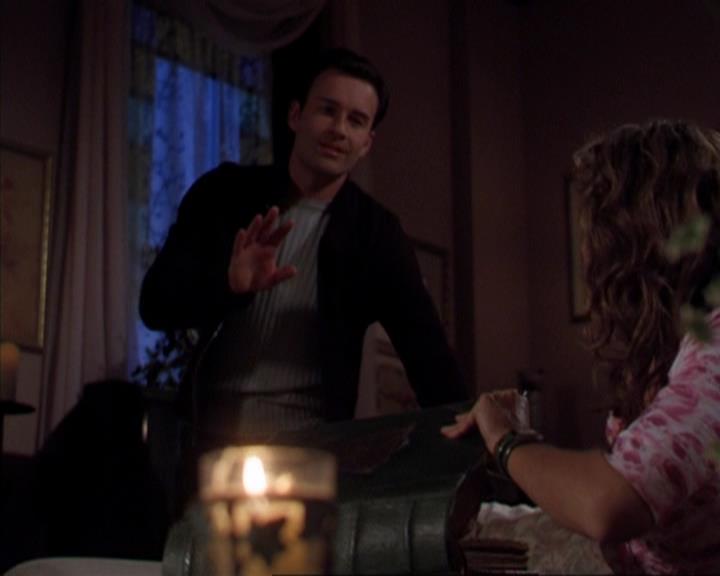 Charmed-Online-dot-316DeathTakesAHalliwell0945.jpg Charmed-Online-dot-316DeathTakesAHalliwell0945.jpg