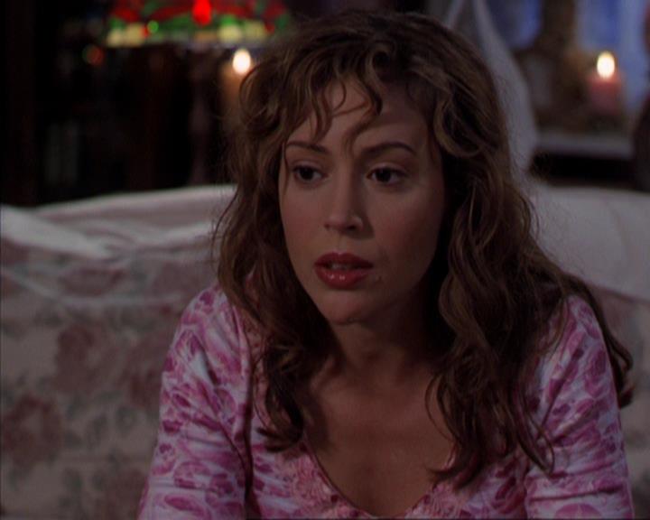 Charmed-Online-dot-316DeathTakesAHalliwell0971.jpg