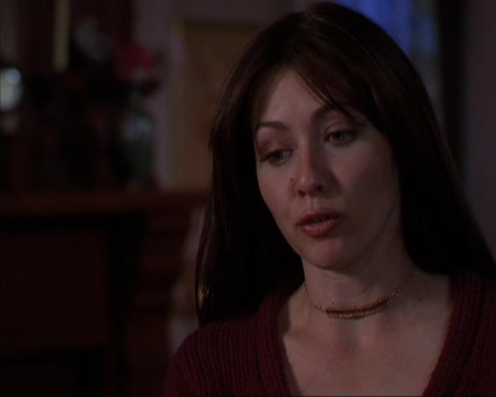 Charmed-Online-dot-316DeathTakesAHalliwell1036.jpg