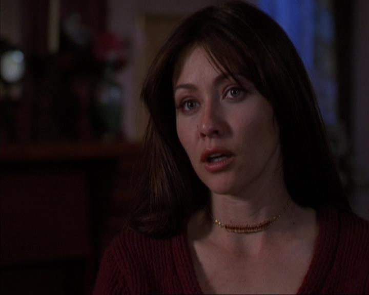 Charmed-Online-dot-316DeathTakesAHalliwell1045.jpg Charmed-Online-dot-316DeathTakesAHalliwell1045.jpg