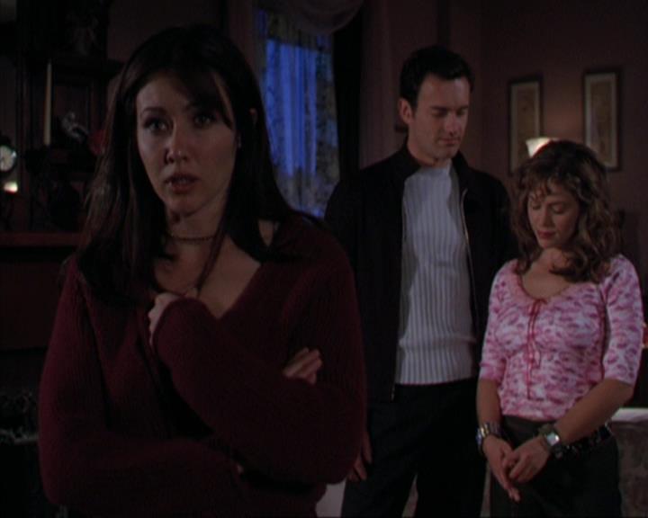Charmed-Online-dot-316DeathTakesAHalliwell1053.jpg