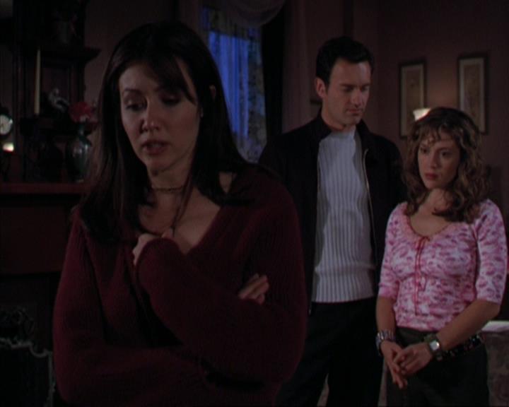 Charmed-Online-dot-316DeathTakesAHalliwell1055.jpg