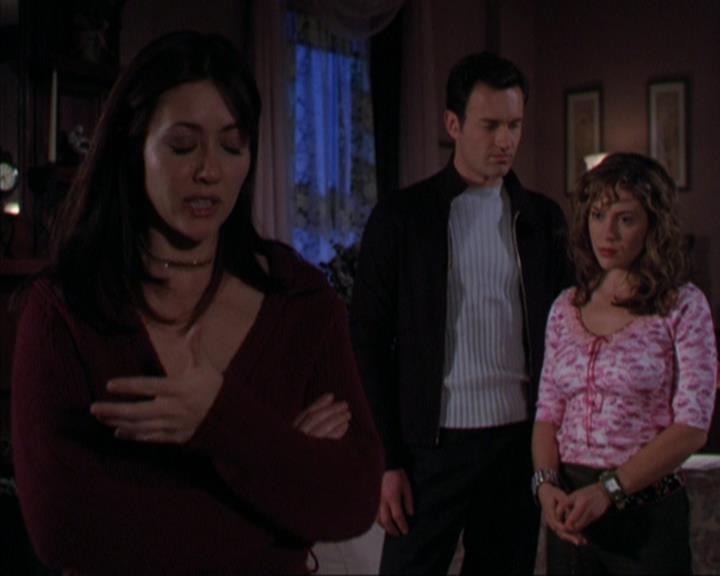 Charmed-Online-dot-316DeathTakesAHalliwell1057.jpg