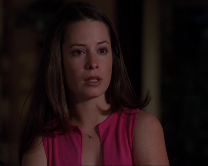 Charmed-Online-dot-316DeathTakesAHalliwell1066.jpg