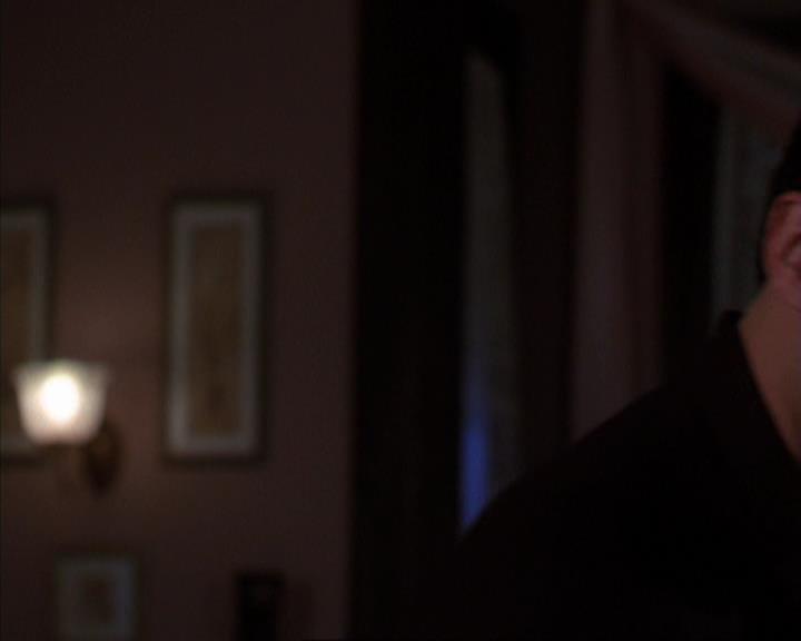 Charmed-Online-dot-316DeathTakesAHalliwell1099.jpg Charmed-Online-dot-316DeathTakesAHalliwell1099.jpg