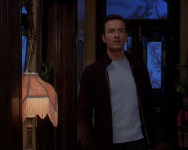 Charmed-Online-dot-316DeathTakesAHalliwell1104.jpg Charmed-Online-dot-316DeathTakesAHalliwell1104.jpg