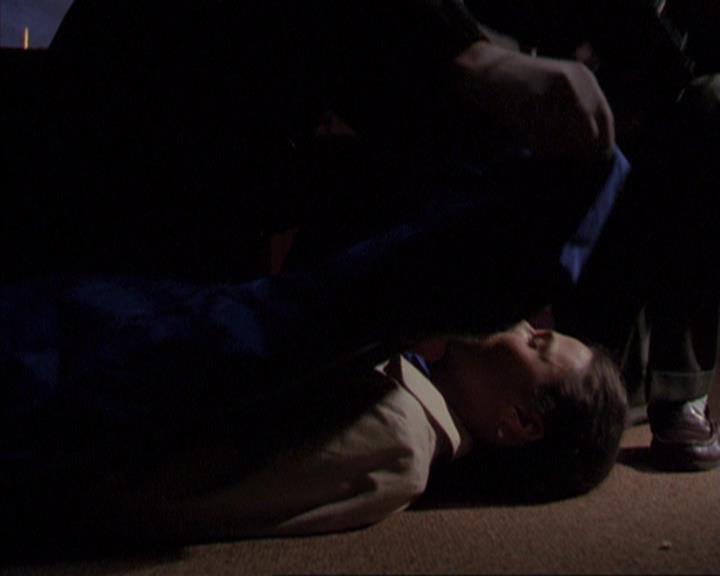 Charmed-Online-dot-316DeathTakesAHalliwell1110.jpg Charmed-Online-dot-316DeathTakesAHalliwell1110.jpg