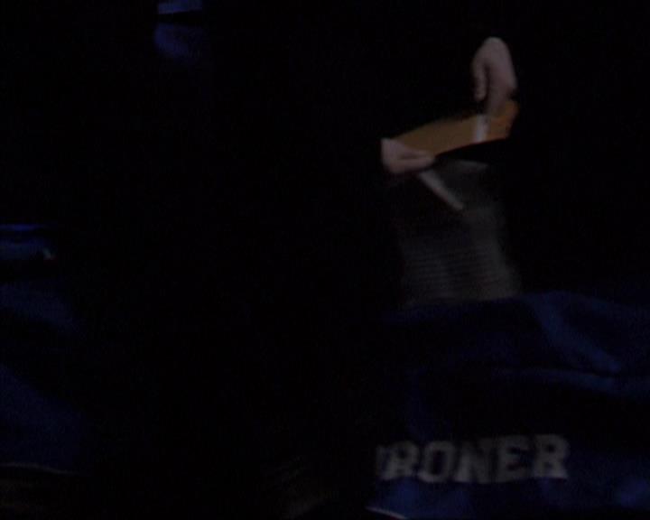 Charmed-Online-dot-316DeathTakesAHalliwell1113.jpg Charmed-Online-dot-316DeathTakesAHalliwell1113.jpg