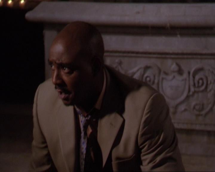 Charmed-Online-dot-316DeathTakesAHalliwell1179.jpg Charmed-Online-dot-316DeathTakesAHalliwell1179.jpg