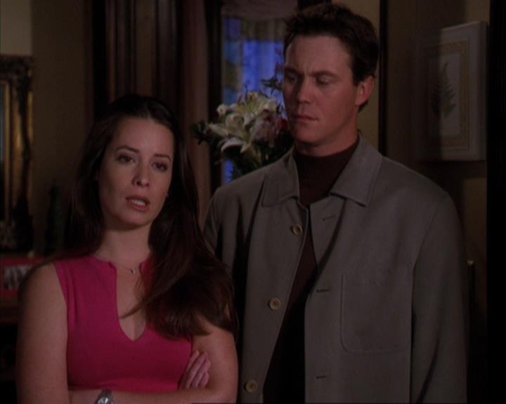 Charmed-Online-dot-316DeathTakesAHalliwell1256.jpg Charmed-Online-dot-316DeathTakesAHalliwell1256.jpg