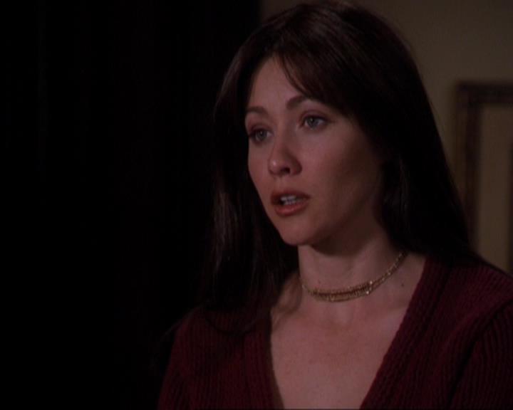 Charmed-Online-dot-316DeathTakesAHalliwell1271.jpg