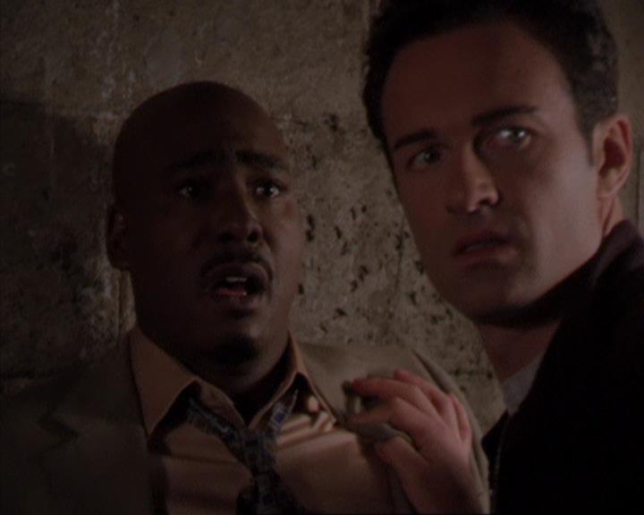 Charmed-Online-dot-316DeathTakesAHalliwell1285.jpg Charmed-Online-dot-316DeathTakesAHalliwell1285.jpg