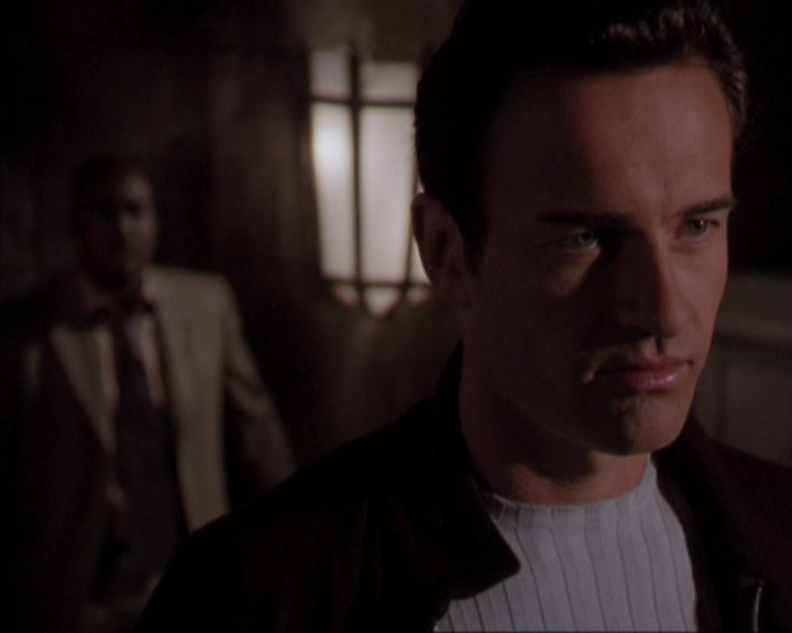 Charmed-Online-dot-316DeathTakesAHalliwell1306.jpg Charmed-Online-dot-316DeathTakesAHalliwell1306.jpg