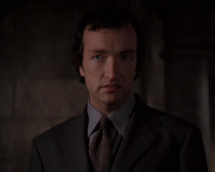 Charmed-Online-dot-316DeathTakesAHalliwell1330.jpg Charmed-Online-dot-316DeathTakesAHalliwell1330.jpg