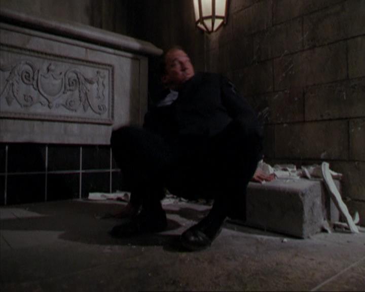 Charmed-Online-dot-316DeathTakesAHalliwell1349.jpg Charmed-Online-dot-316DeathTakesAHalliwell1349.jpg