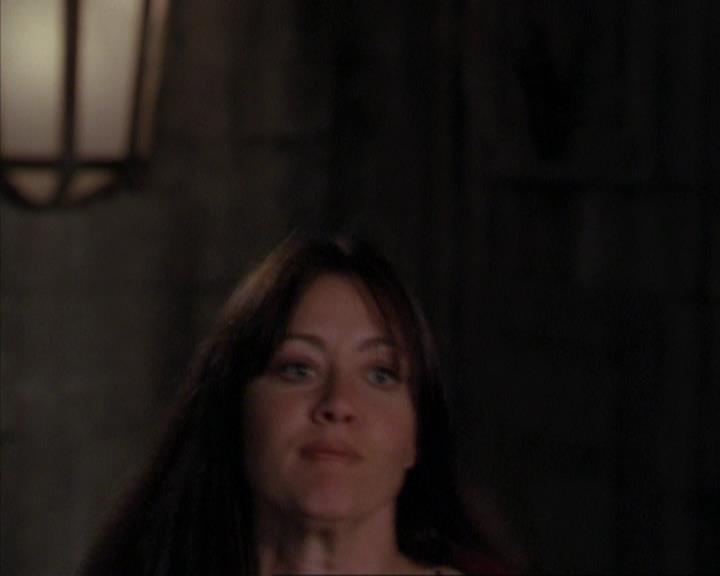 Charmed-Online-dot-316DeathTakesAHalliwell1357.jpg Charmed-Online-dot-316DeathTakesAHalliwell1357.jpg
