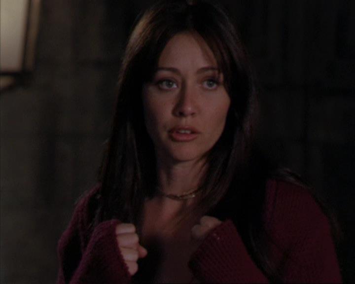 Charmed-Online-dot-316DeathTakesAHalliwell1371.jpg