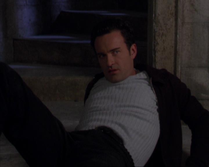 Charmed-Online-dot-316DeathTakesAHalliwell1395.jpg Charmed-Online-dot-316DeathTakesAHalliwell1395.jpg