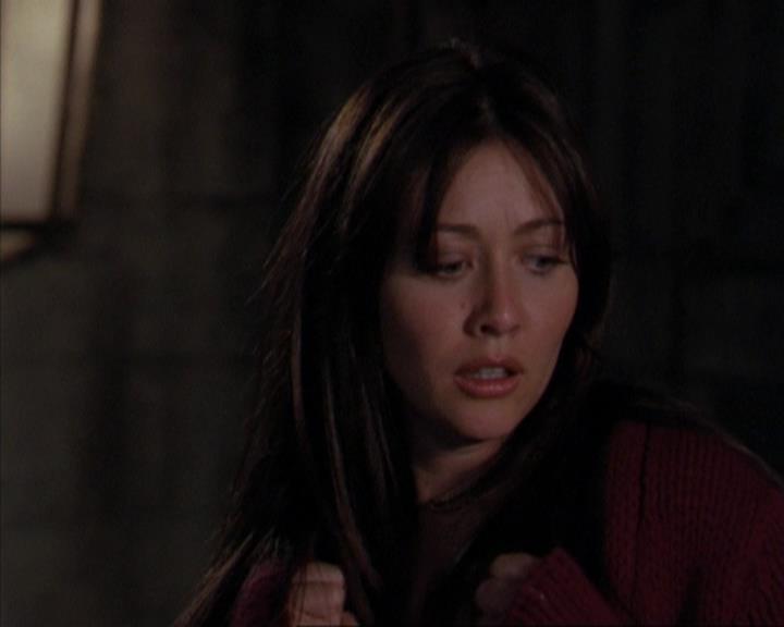 Charmed-Online-dot-316DeathTakesAHalliwell1398.jpg