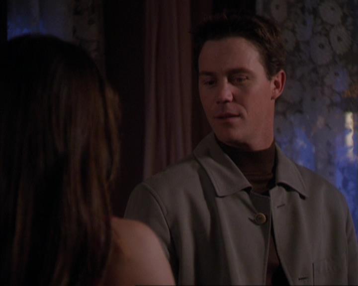 Charmed-Online-dot-316DeathTakesAHalliwell1427.jpg