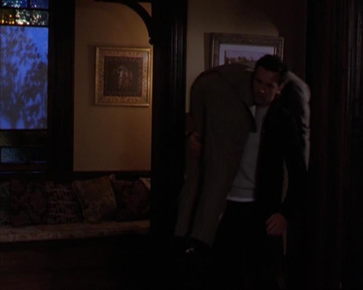 Charmed-Online-dot-316DeathTakesAHalliwell1435.jpg Charmed-Online-dot-316DeathTakesAHalliwell1435.jpg