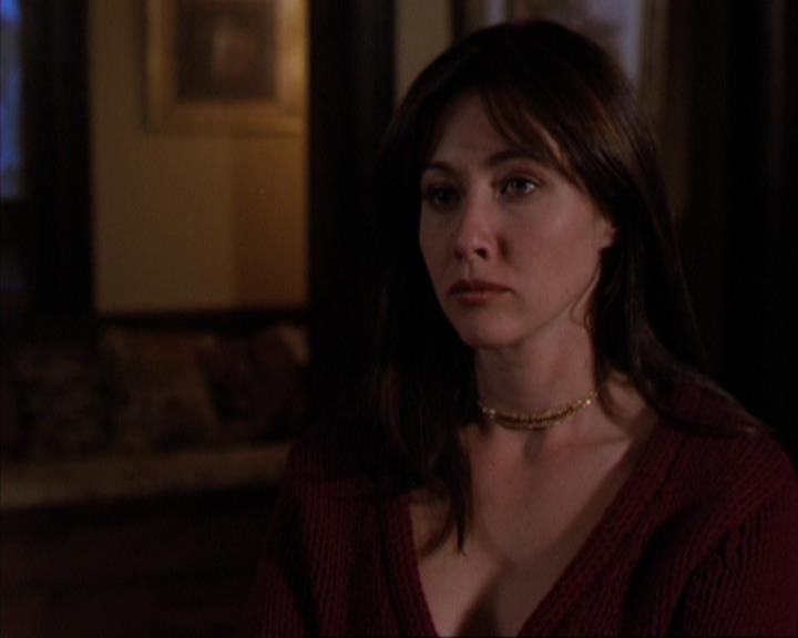 Charmed-Online-dot-316DeathTakesAHalliwell1442.jpg