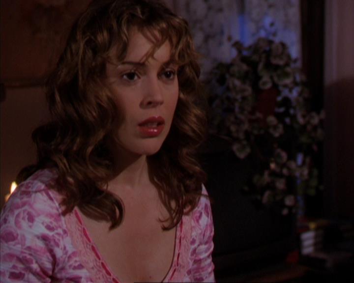 Charmed-Online-dot-316DeathTakesAHalliwell1448.jpg