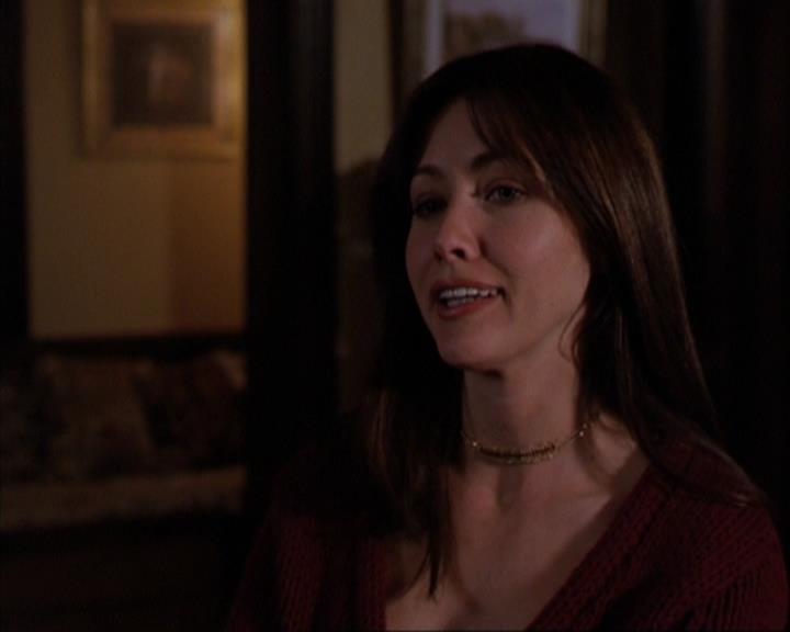 Charmed-Online-dot-316DeathTakesAHalliwell1458.jpg